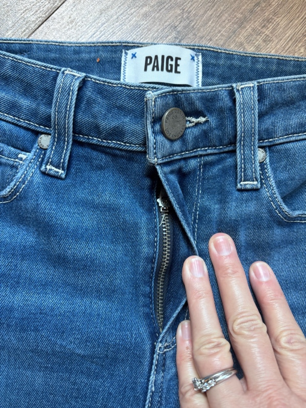PAIGE Hoxton Slim Crop Jeans 25 High Rise Raw Hem Medium Wash - Picture 9 of 15